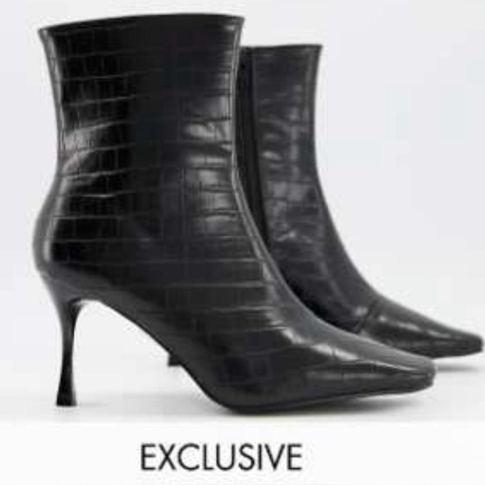 NWOT Z_CODE_Z US SZ 10 Exclusive Black Croc-Embossed Ankle Boots